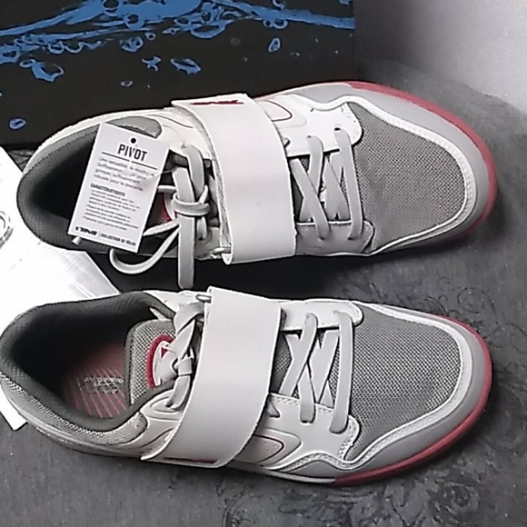 NIB Mens Teva light grey Mountain biking shoes s 8 - Picture 2 of 13